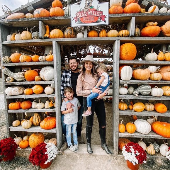 Meet your Posher, Amanda - Picture 9 of 9